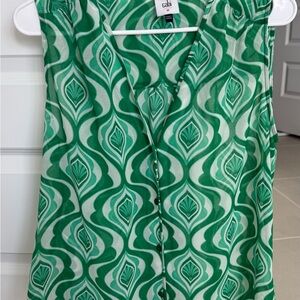 CAbi Green and White Geometric Sleeveless Button-Front Blouse